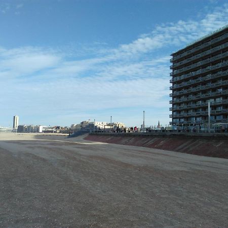 Апартаменты Residentie Aldis Met Zeezicht Остенде Экстерьер фото