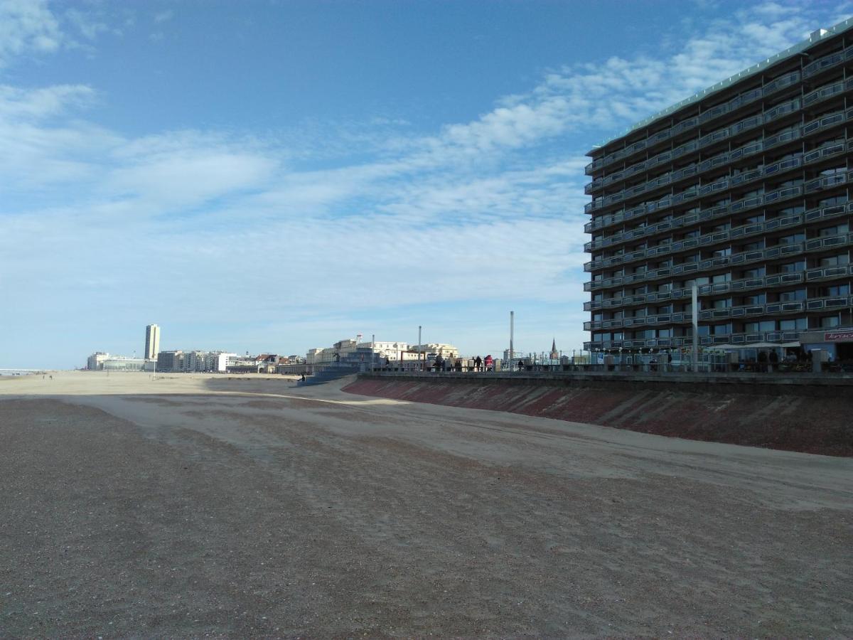 Апартаменты Residentie Aldis Met Zeezicht Остенде Экстерьер фото